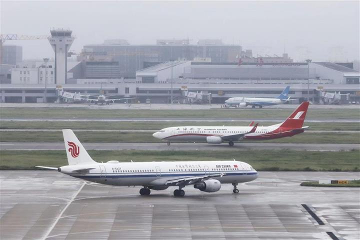 China Halts Flights in Yangtze River Delta Region as Typhoon Muifa Nears