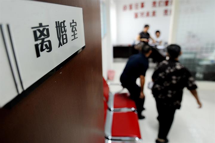 divorce-rate-halves-after-china-brings-in-cooling-off-period