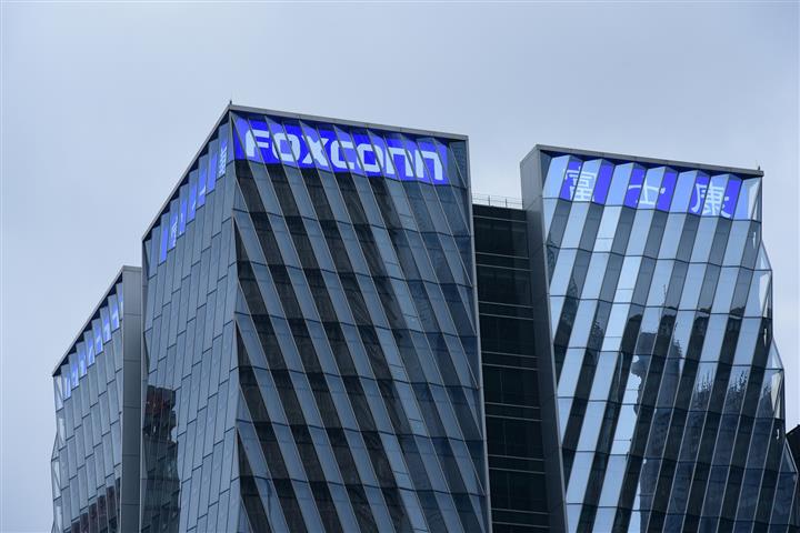 Foxconn to Make Operational Changes at Zhengzhou Plants in ...