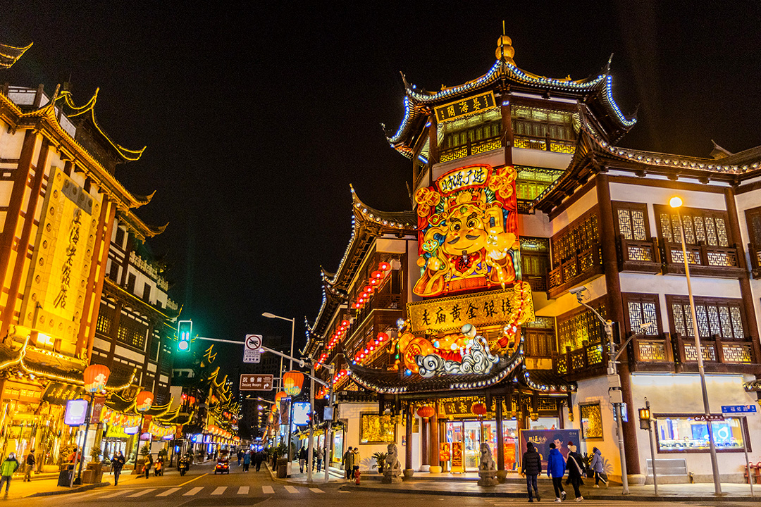 [In Photos] Shanghai's Yu Garden Gets Lantern Makeover Ahead of Chinese