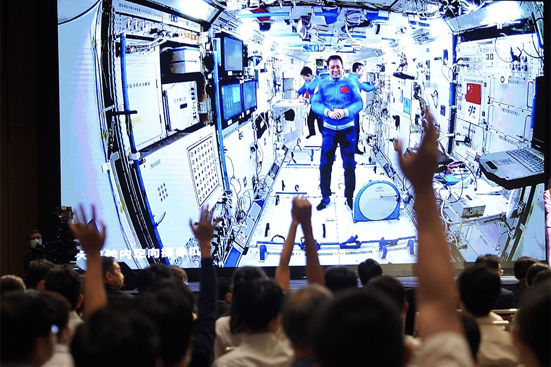 [In Photos] Chinese Taikonauts Return After 90 Days in Space Station