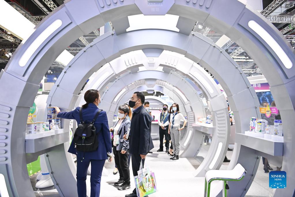 People visit the Medical Equipment & Health Care Products Exhibition Area 