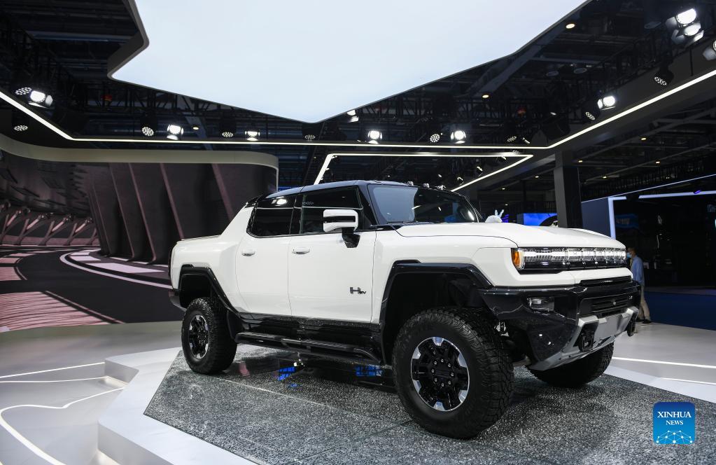 A Hummer new energy vehicle 