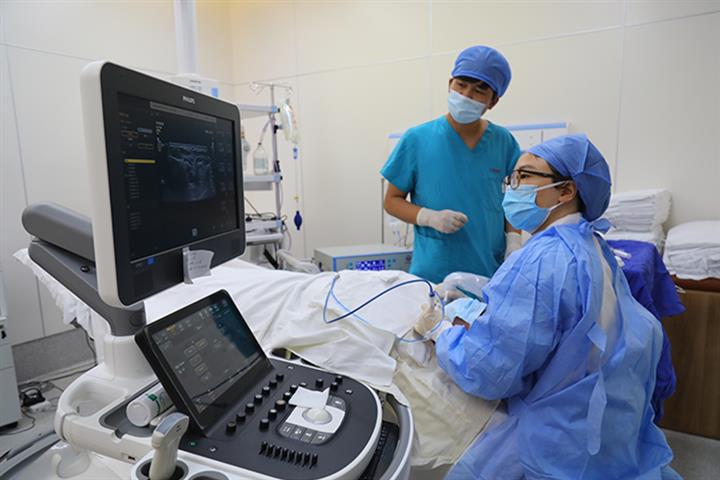 China’s Health Expenditure Soared Over 10% a Year in Past Decade, Report Says