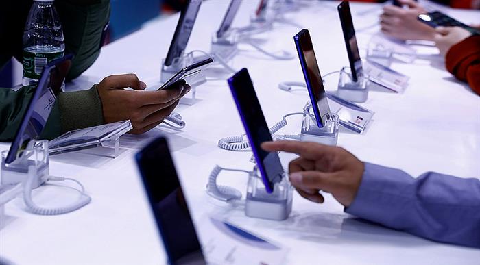 China’s Phone Shipments Sink 34.2% in April