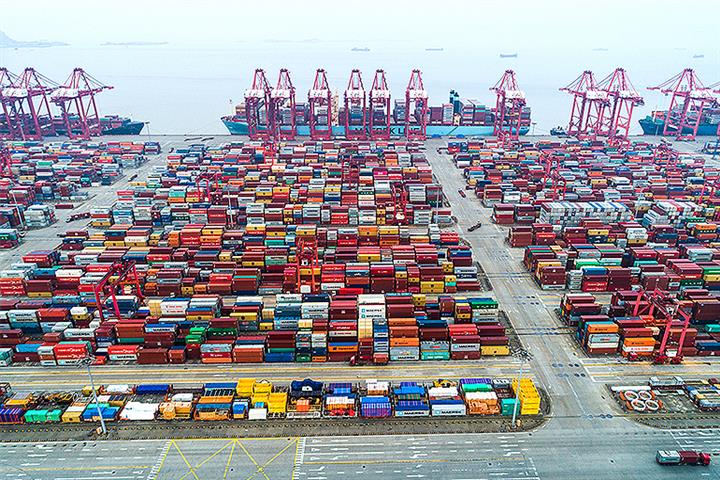 China Plans New Policies to Stabilize Foreign Trade as Firms Face Pressure