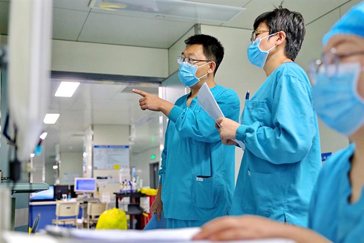 China’s Public Hospitals Face Financial Trouble, Loss of Staff Amid Pandemic