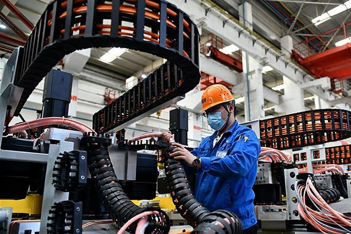 Chinese Industry Suffers Manpower Shortfall as Platform Jobs Gain, Report Says