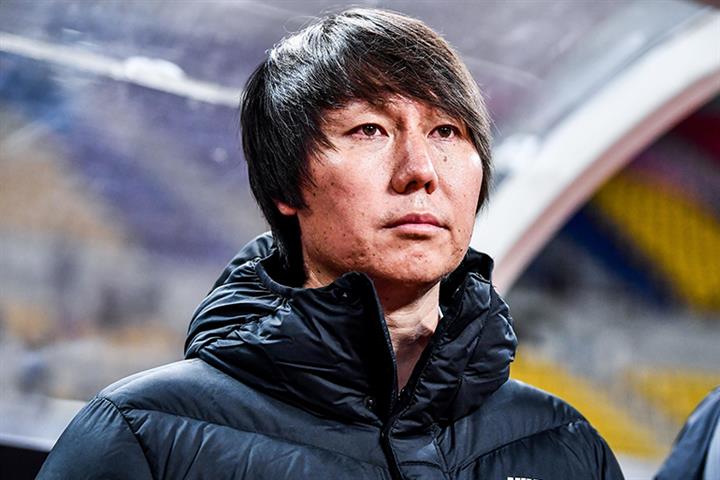 Ex-Coach of Chinese Men's National Soccer Team Is Put Under Investigation