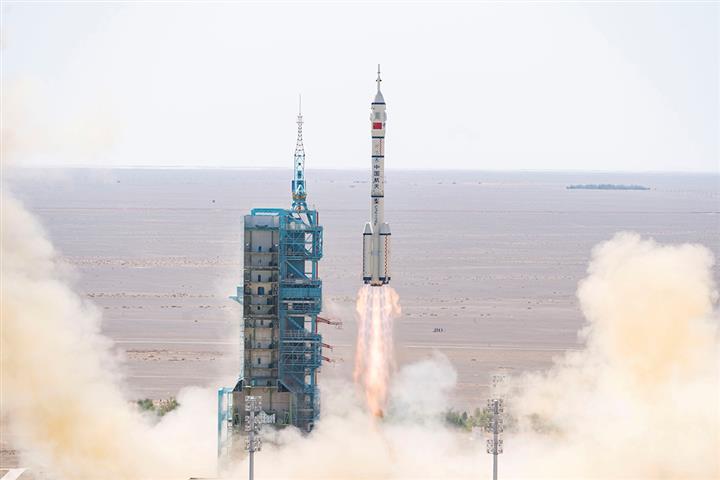 [In Photos] Chinese Astronauts Lift Off to Finish Building Country’s First Space Station