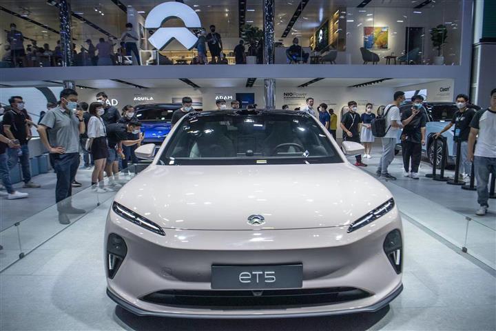 Nio Soars for Second Day After Analysts Predict Huge Success for Cheaper ET5 Sedan