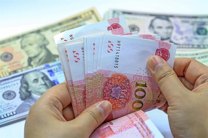 Onshore Yuan Strengthens to Below 6.7 Versus US Dollar Amid Big Capital Inflow