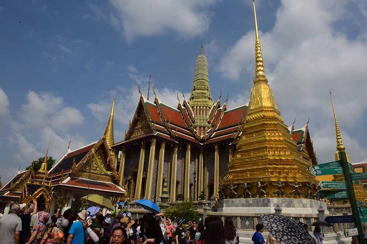 Chinese Tourists Spent USD7.1 Billion in Thailand in First Half of This Year, Thai Data Show