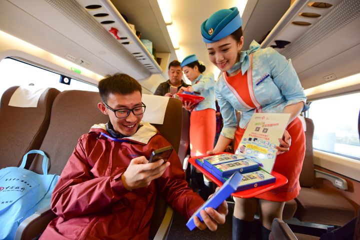 China Railway Rolls Out Online Meal Ordering Service on High-Speed Rail Lines