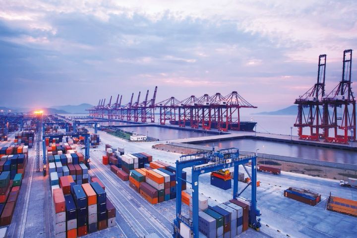 H1 Turnover Rises 35% at China's Key Container Rail-Water Transport Ports, Transport Ministry Says