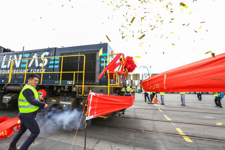 First Train Carrying China-Made Volvos Reaches Belgium