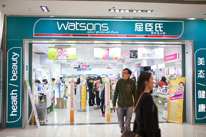 ワトソンの売上高は、中国本土の店舗が15% 増加したにもかかわらず、6.2% 減少しました