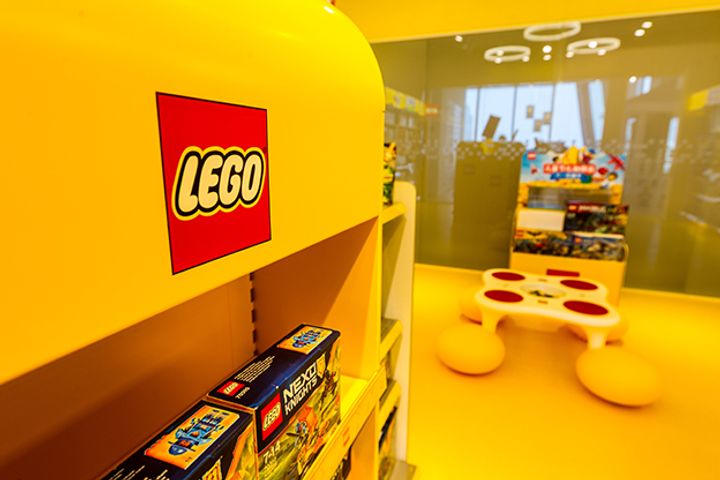Lego Will Ramp Up Online Marketing in China, CEO Says