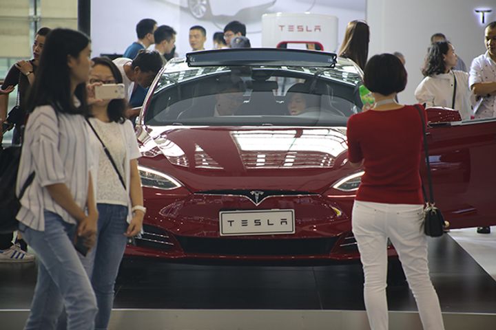 Tesla to Hire Nearly 500 University Graduates in China Amid Global Workforce Overhaul