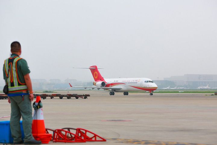 COMAC Succeeds in Test Flight of ARJ21-700 Airplane Over High-Plateau Air Route