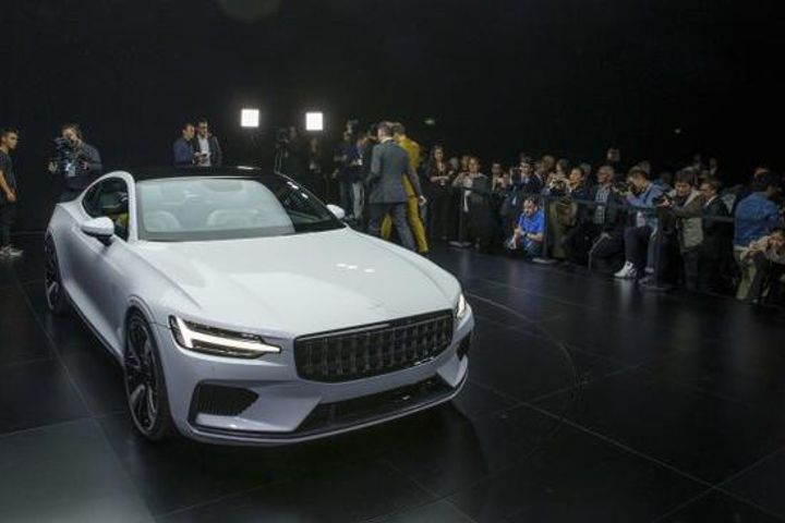 Volvo Introduces High-Performance Electric Vehicle, Challenging Tesla