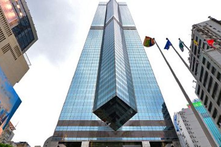 李嘉誠が香港の超高層ビルを中国のコンソーシアムに50億米ドル以上売却する、と報告書は示唆している