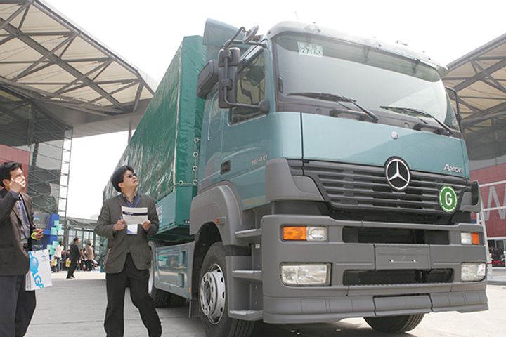 September Heavy Truck Sales Top 100,000 in China, Smash Records for Four Straight Months