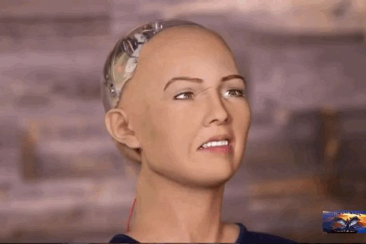 AIロボットのソフィアは、国連技術イノベーションコンペティションの最初の非人間受信者です