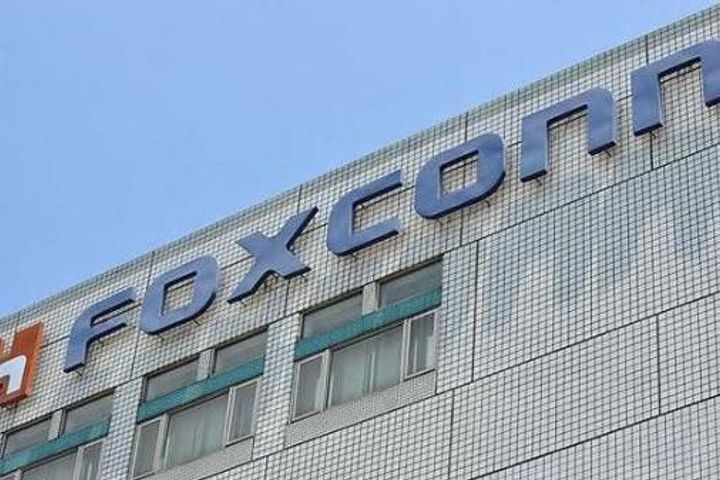 Taiwanese Apple Supplier Foxconn Illegally Forces Pupils to Work Overtime Assembling iPhone Xs