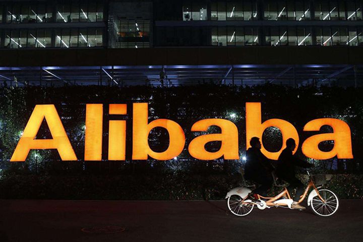 Alibaba Unveils Its Self-Developed Express Delivery Robot