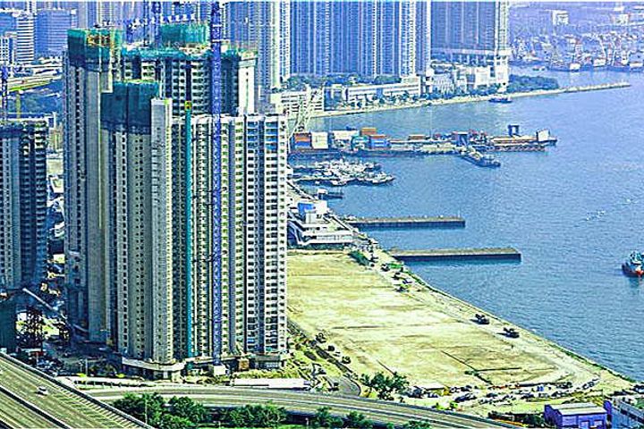 沿岸の香港は記録破りの21億2100万米ドルのオークションで売却