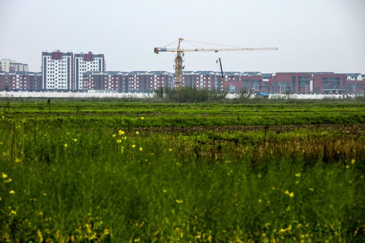 China's Fiscal Revenue Dipped 1.4% Last Month Amid Decline in Land Tax