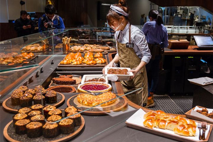 Starbucks Reserve Roastery Offers Shanghai's Coffee Fans Immersive Experience