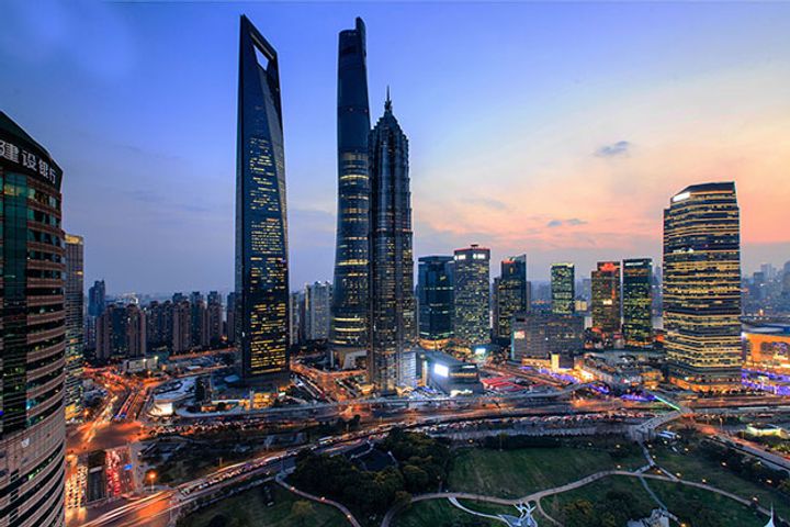 China-UK Team Discusses Growing Global Green Bond Market in Lujiazui