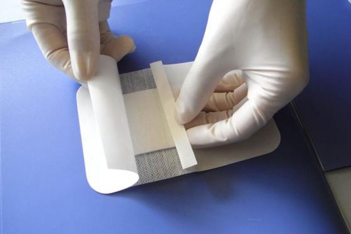 Chinese Scientists Make Hemostatic Gauze That Reduces Blood Loss 60%