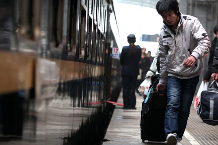 China's Passenger-Journeys to Reach Almost 3 Billion in 2018 Chunyun