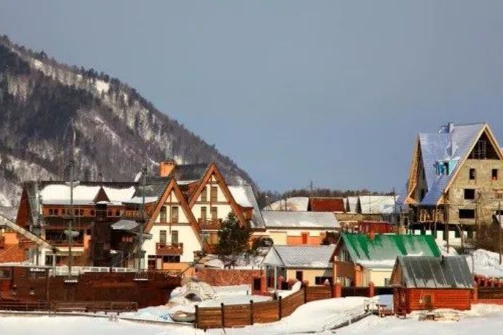 54,000 Russians Petition Putin to Bar Buying, Building by Chinese on Lake Baikal