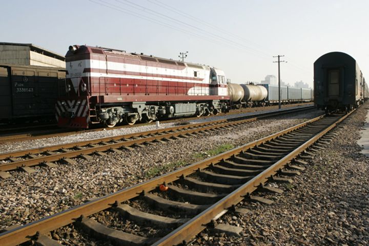 China Railway Corp.は、今年7% の収益増加を予測し、支出を削減します