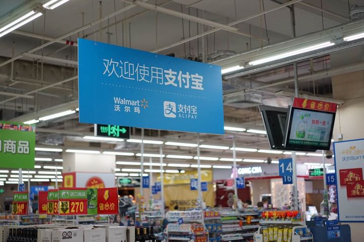 Western China Wal-Mart Stores Shun Alipay Amid WeChat Alliance