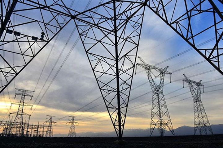 Third Power Transmission Line in Xinjiang Proposed During Two Sessions