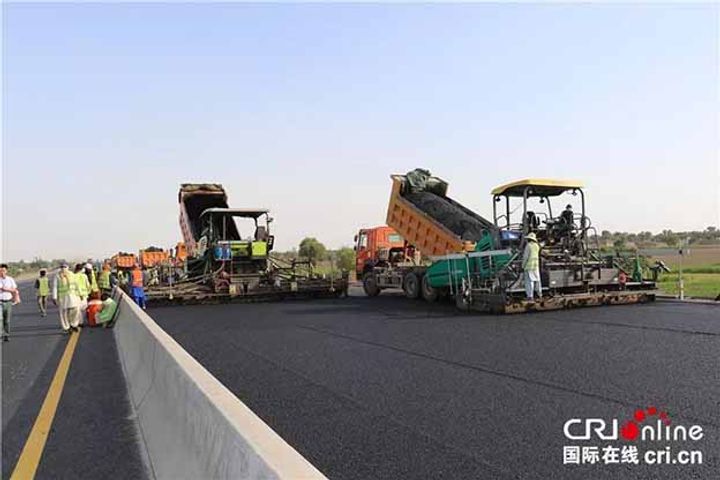 Chinese-Built Expressway in Pakistan Opens Ahead of Schedule