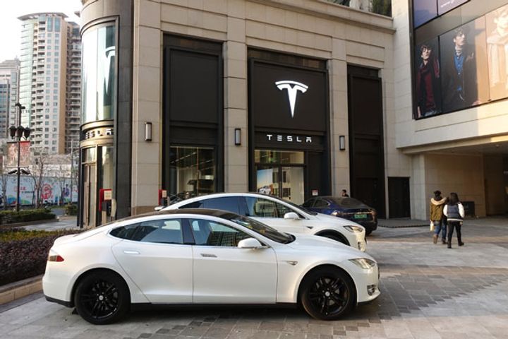 Tesla Sales Surge in Shanghai After It Cuts Prices Ahead of New Tariffs
