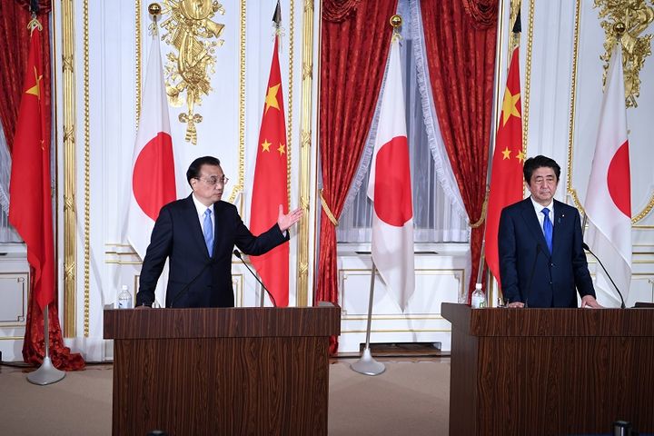 China, Japan Ink Deal to Shore Up Service Trade
