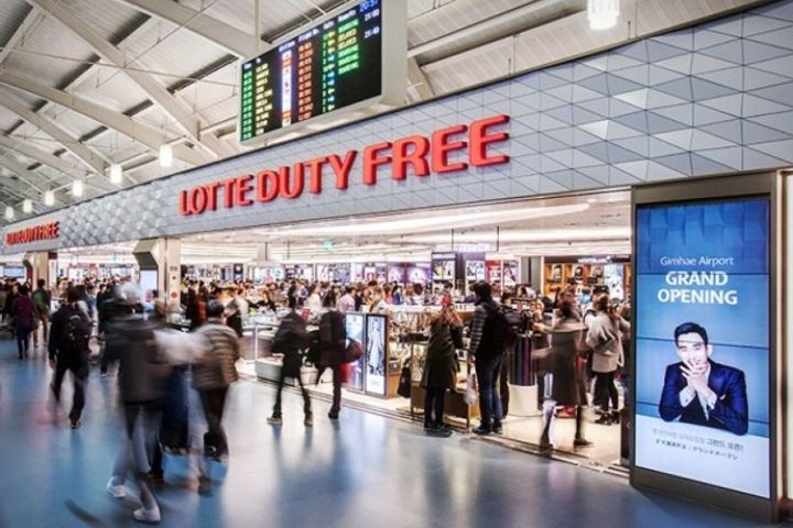 Chinese Tourists Beat Path Back to South Korea's Duty Free Outlets