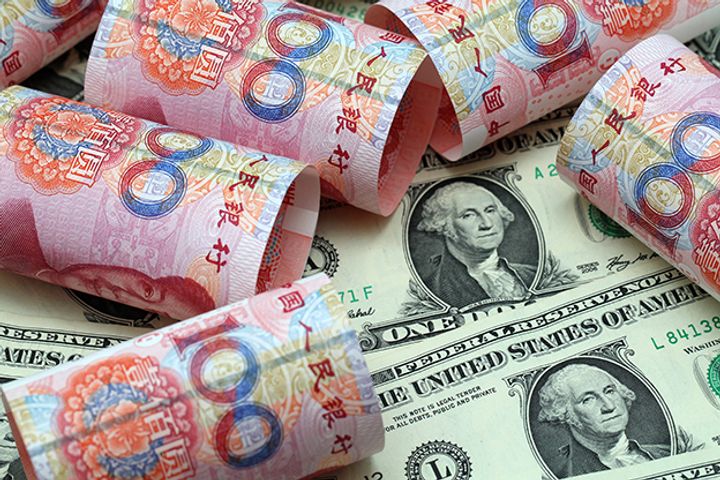 US-Listed Chinese Stocks, Offshore Yuan Fall on Report US to Block Tech Investment