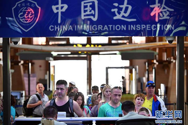 Mere 8% More Tourists Visited Hainan Despite Doubled Visa Exemptions