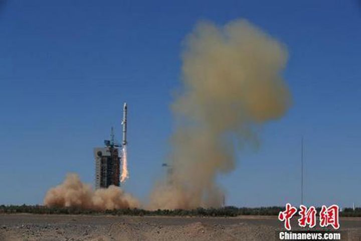 China Launches Two Satellites for Pakistan