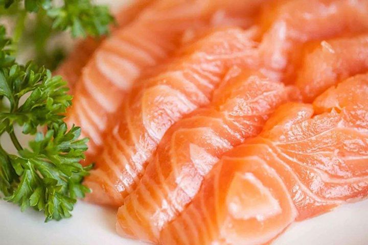 China Partially Lifts Import Ban on Norwegian Lox