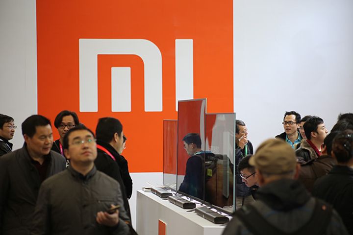 Xiaomi IPO Response Disappoints Despite Being 8.5 Times OversubscribedXiaomi's Worth Half Its Original Target Despite Oversubscribed Retail Share Offer
