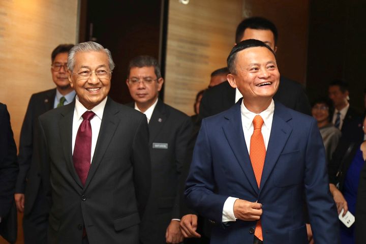 Malaysia's Mahathir Meets Jack Ma at Alibaba's HQ